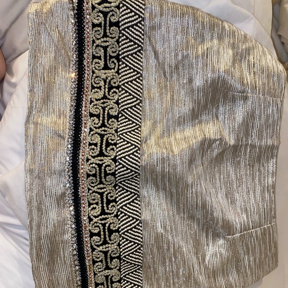 Studded detailed Skirt - Picture 4 of 8